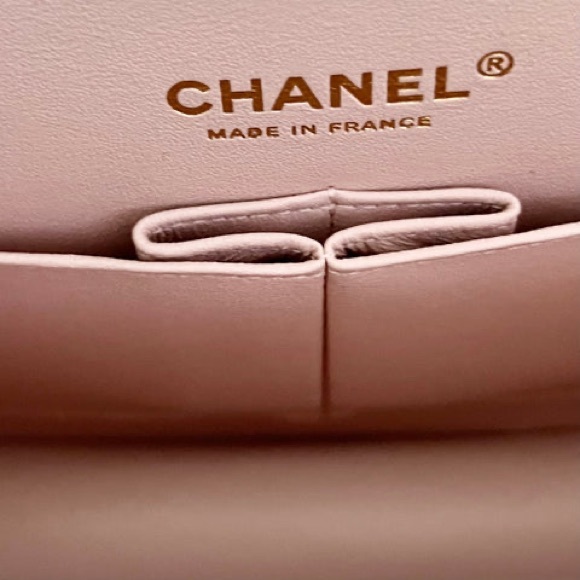 CHANEL CLASSIC FLAP BAG (AUTHENTIC) - Picture 7 of 13